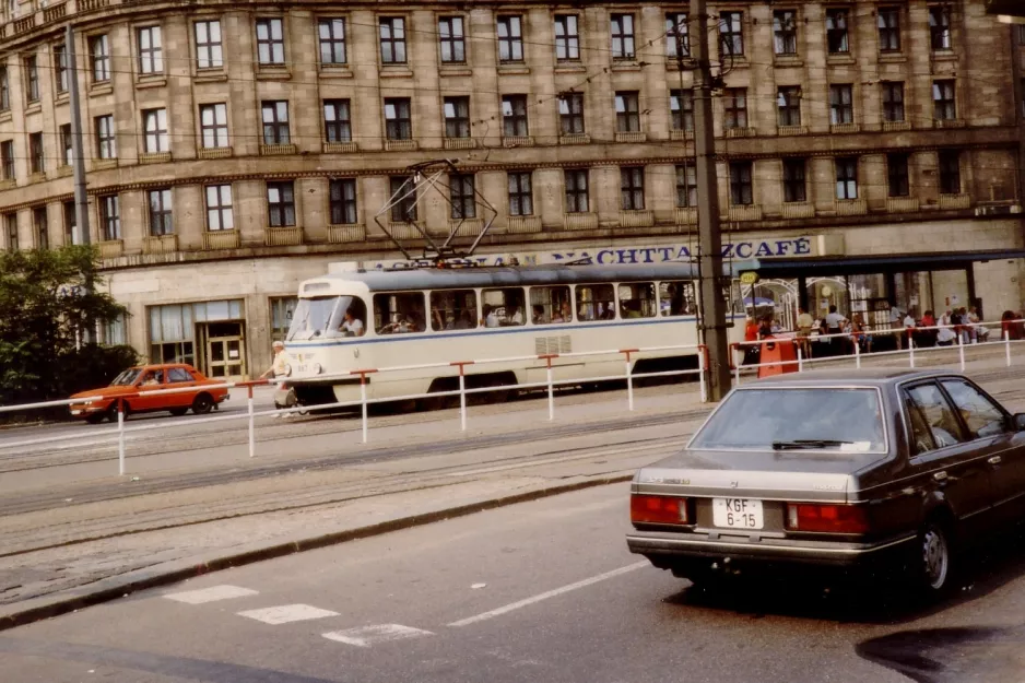 Leipzig extra line 21 with railcar 1987 close by Hauptbahnhof (1990)