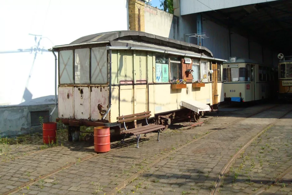 Leipzig sidecar 830 outside Georg-Schumann-Straße 244 (2008)