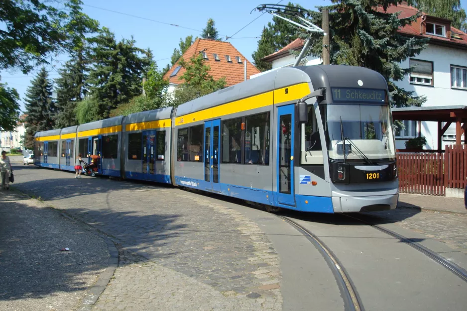 Leipzig tram line 11 with low-floor articulated tram 1201 "Saxonia" at Markkleeberg-Ost  Schillerplatz (2015)