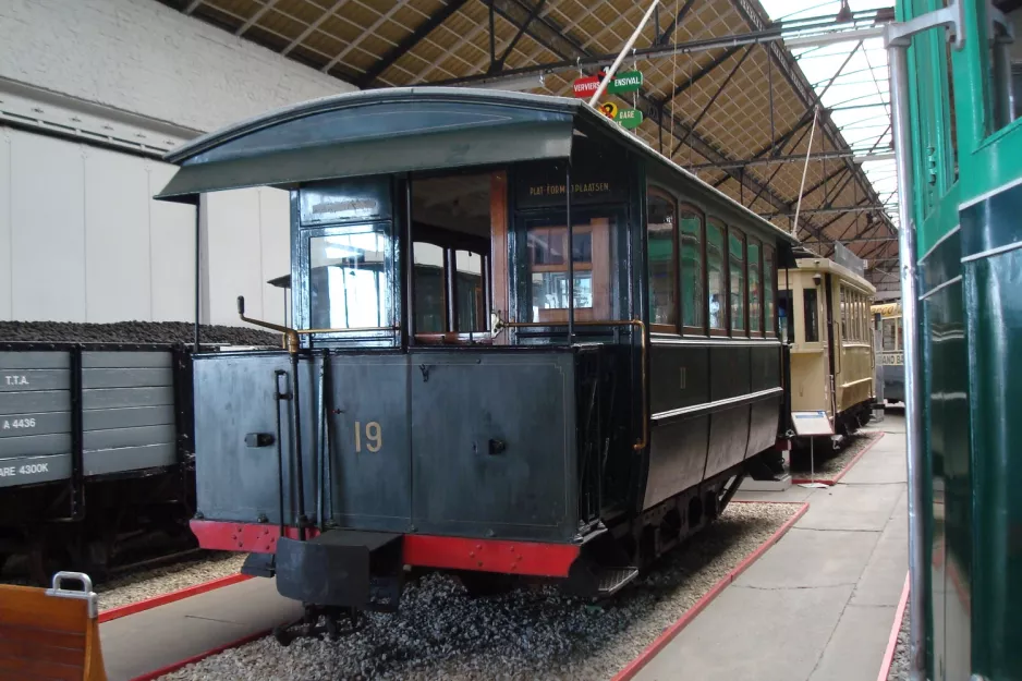 Liège railcar 19 in Musée des Transports en Commun (2010)