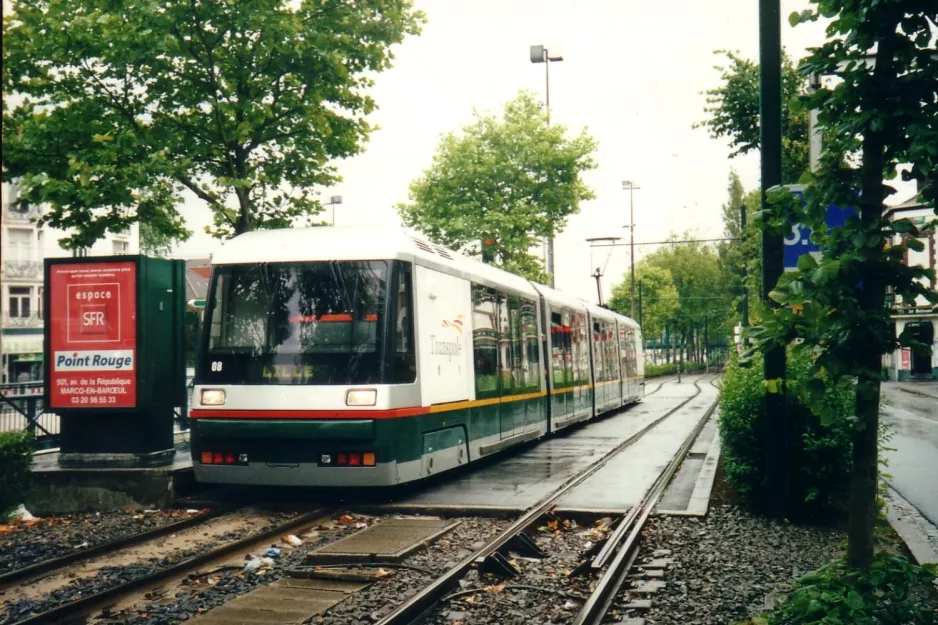 Lille tram line T with low-floor articulated tram 08 at Buisson (2002)