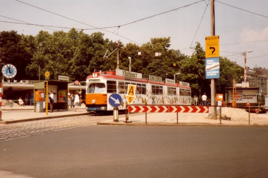 Linz tram line 1 with articulated tram 77 at Blumauerplatz (1982)