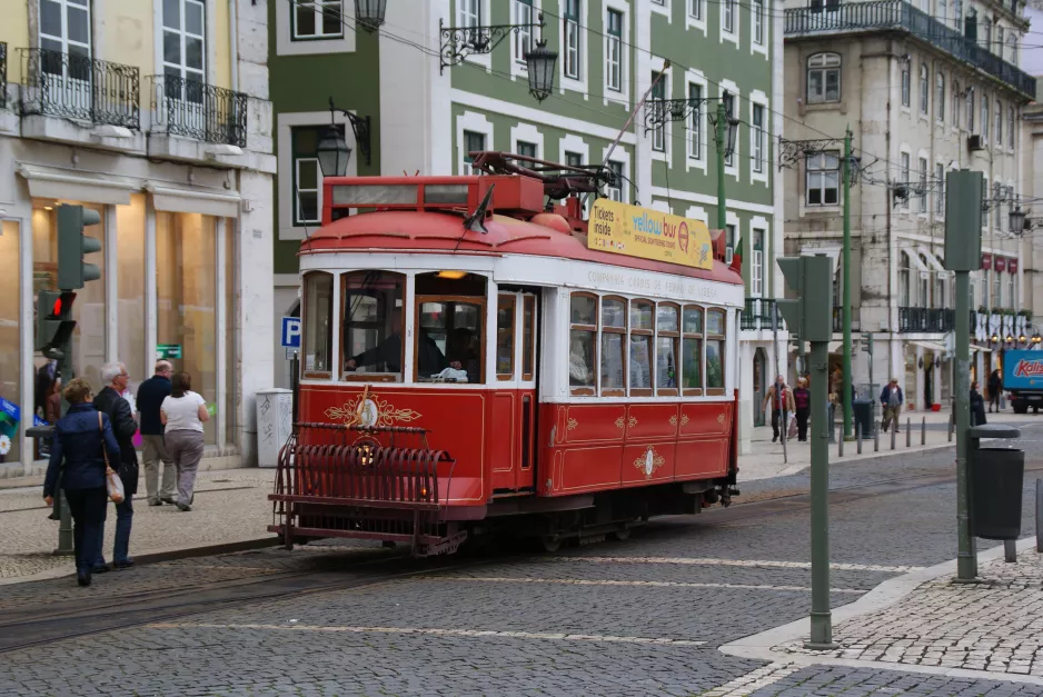 Lisbon Colinas Tour with railcar 5 on Praça Figueira (2013)