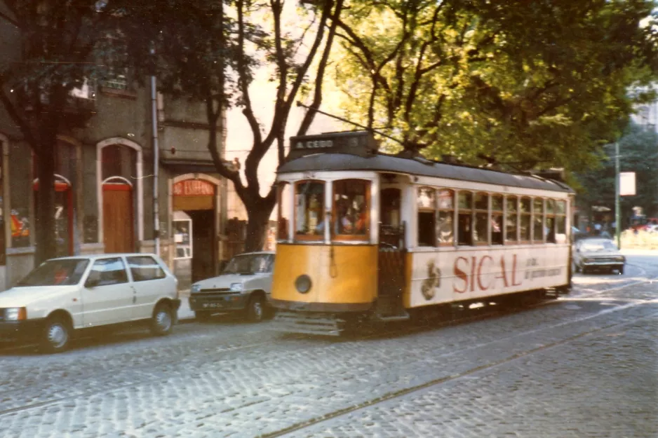 Lisbon tram line 19 with railcar 324 on Rua Dona Estefânia (1985)