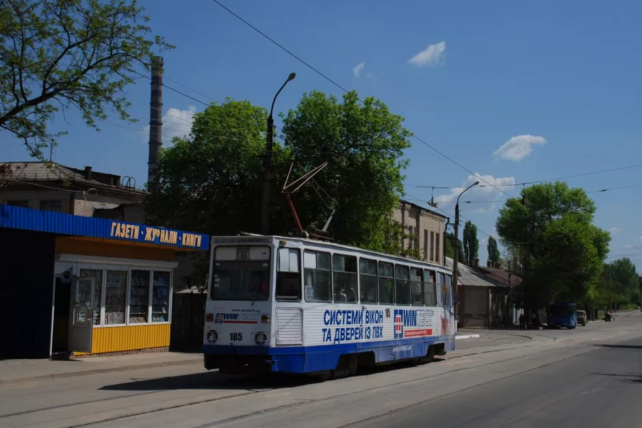Luhansk tram line 6 with railcar 185 on Frunze Ulitsa (2011)