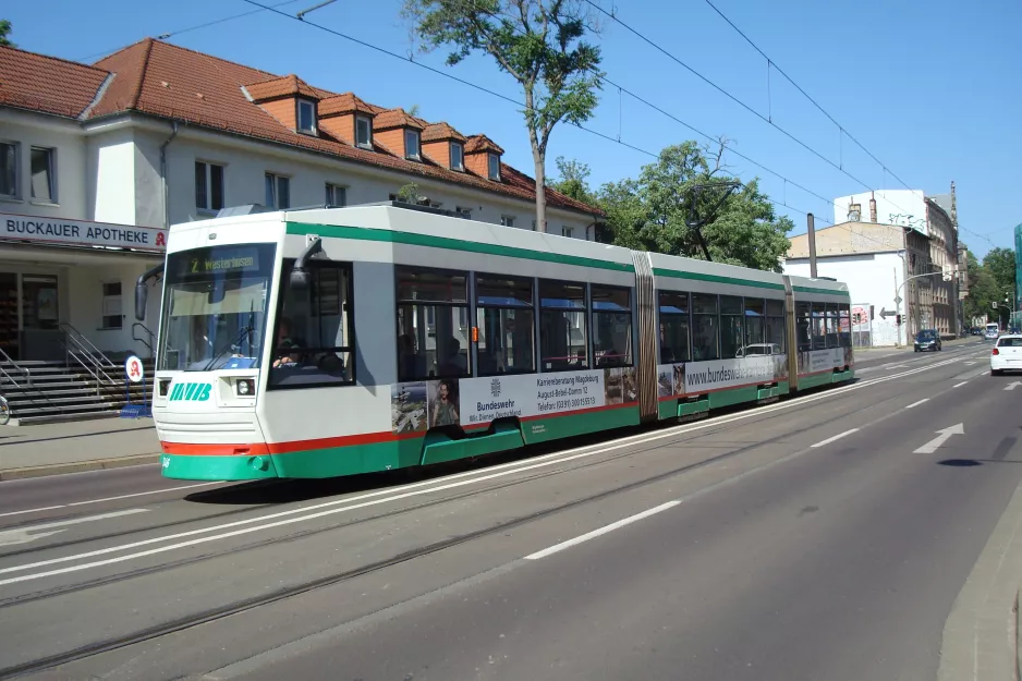 Magdeburg tram line 2 with low-floor articulated tram 1346 at Budenbergstraße (2015)