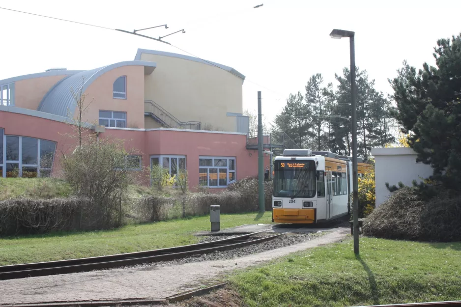 Mainz tram line 50 with low-floor articulated tram 204 at Römerquelle (2009)