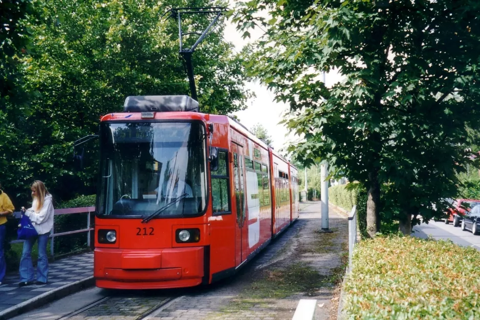 Mainz tram line 51 with low-floor articulated tram 212 at Poststraße (2003)
