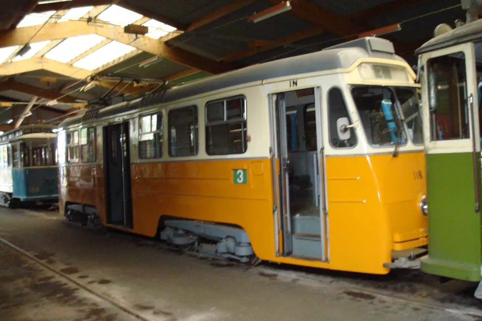 Malmköping railcar 118 inside Hall III (2012)