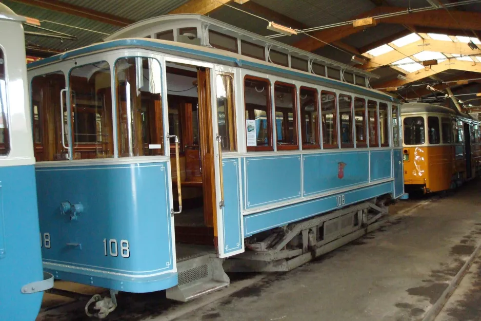 Malmköping sidecar 108 inside Hall III (2012)