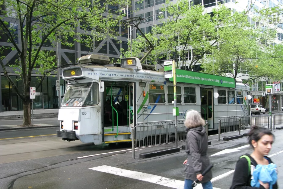 Melbourne tram line 55 with railcar 165 at Bourke St/Swanston St (2011)
