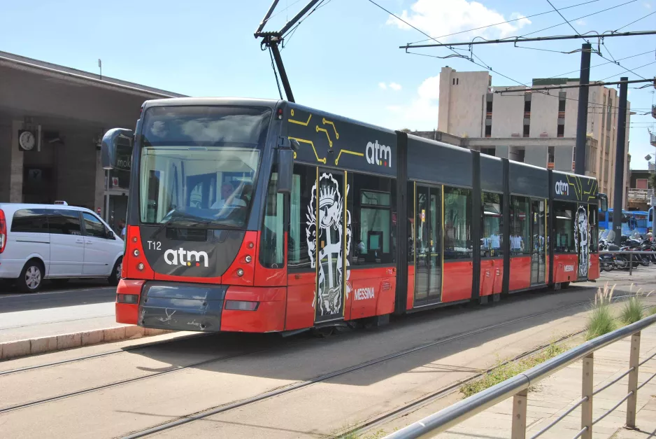 Messina tram line 28 with low-floor articulated tram 12T near Repubblica (Messina Centrale) (2022)