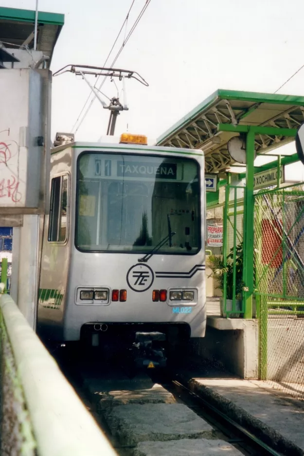 Mexico City tram line Tren Ligero (TL) with articulated tram 022 at Xochimilco (2003)