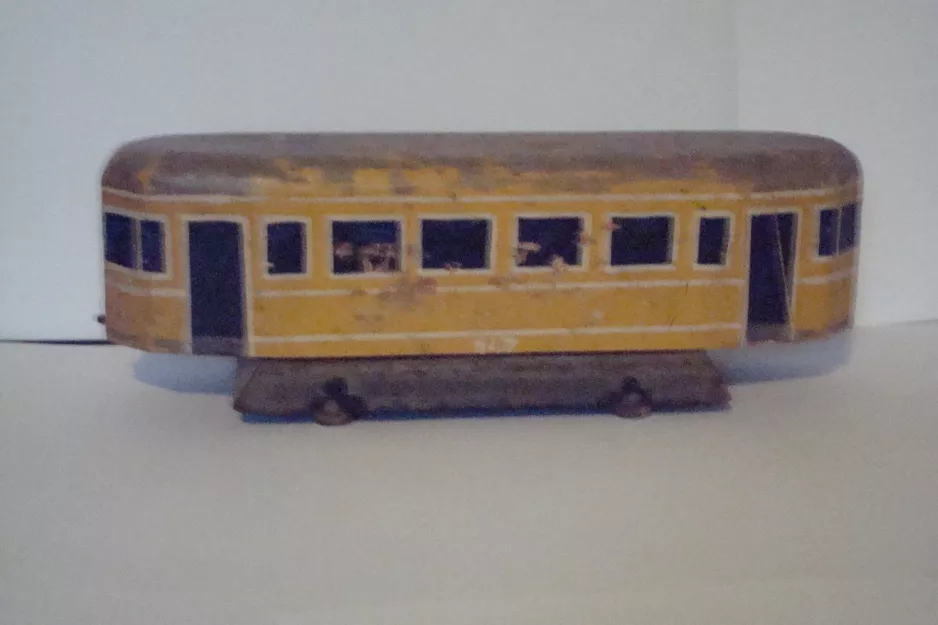 Model tram: Copenhagen The side of a Lunding Sidecar no. 147 (1940)