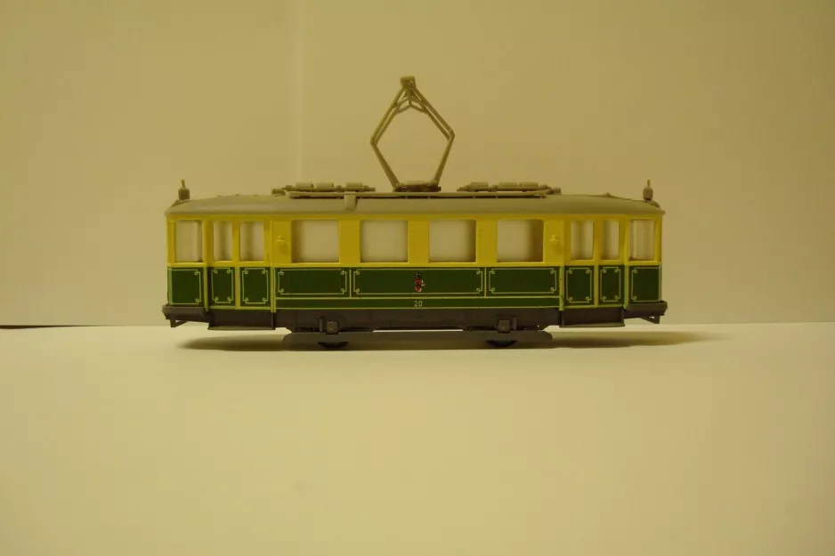 Model tram: Malmö museum tram 20, side view (1990)