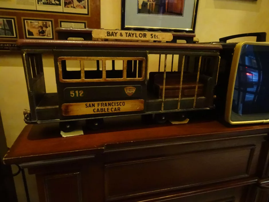 Model tram: San Francisco in Sears Fine Food (2023)