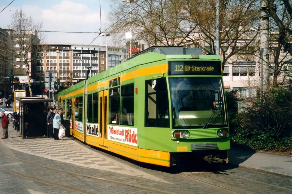 Mülheim regional line 112 with low-floor articulated tram 209 at Kaiserplatz (2004)