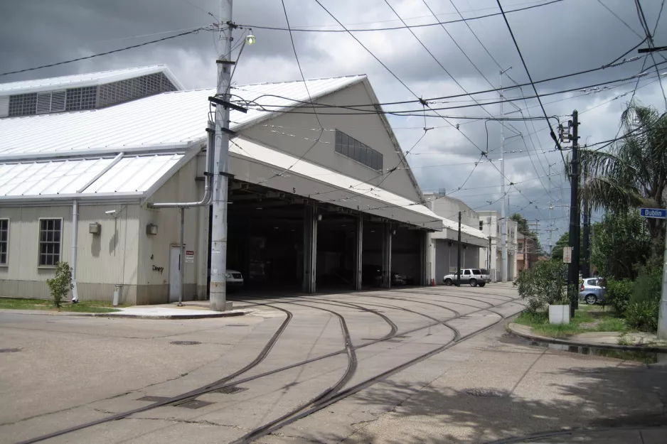 New Orleans in front of Willow St (2010)