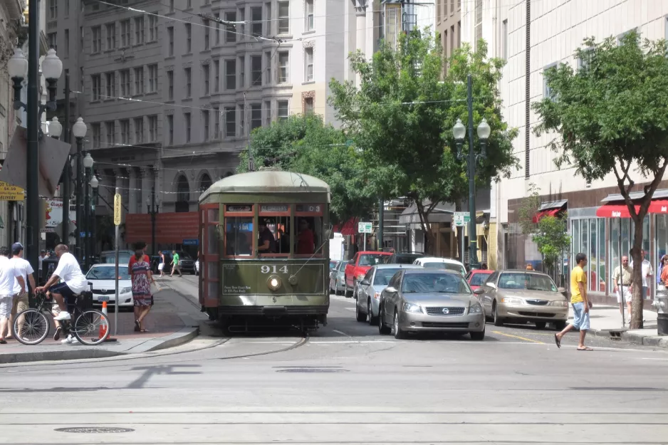 New Orleans line 12 St. Charles Streetcar with railcar 914 at Canal / Carondelet (2010)