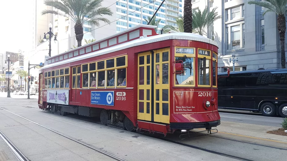 New Orleans line 47 Canal Streetcar with railcar 2016 near Canal / S Peters (2018)