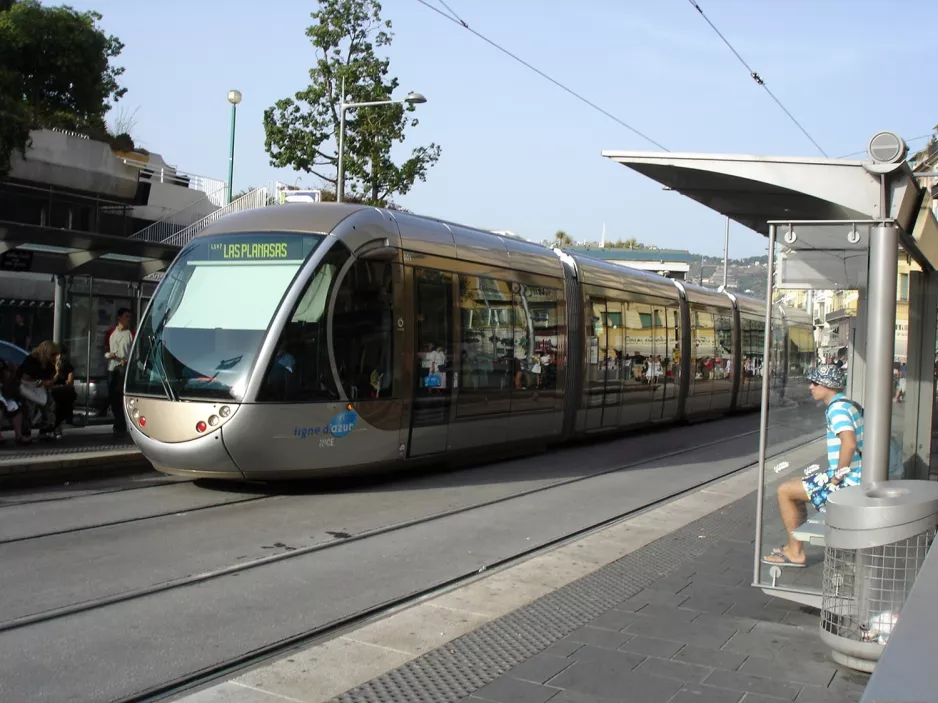 Nice tram line 1 with low-floor articulated tram 001 at Saint-Charles (2008)