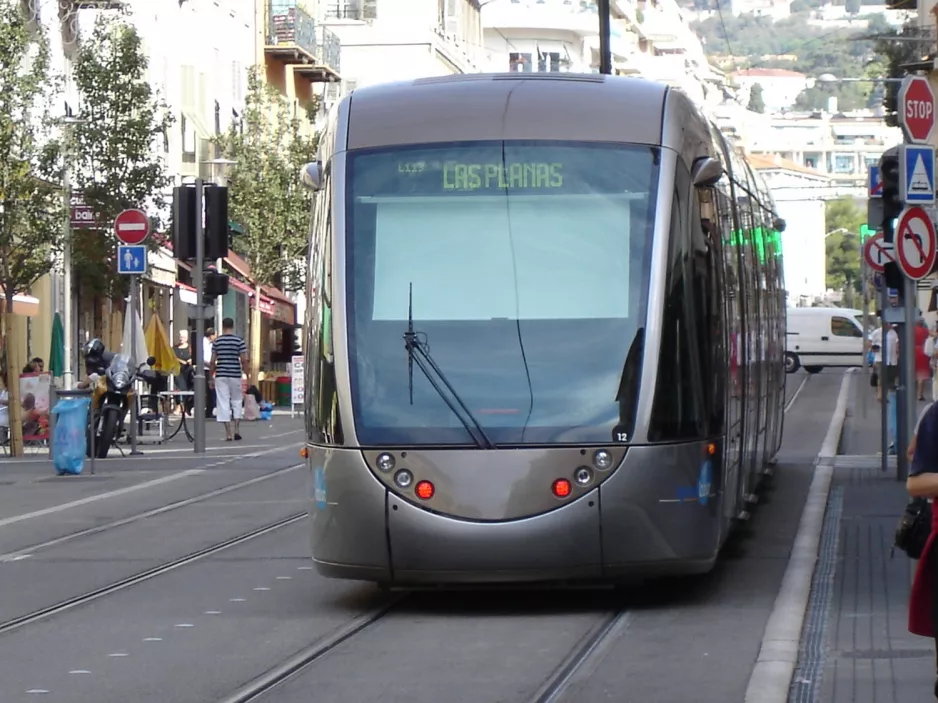 Nice tram line 1 with low-floor articulated tram 012 on Avenue Malaussena (2008)