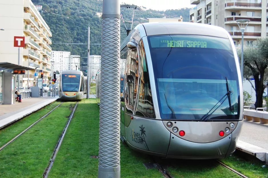 Nice tram line 1 with low-floor articulated tram 014 at Hôpital Pasteur (2014)
