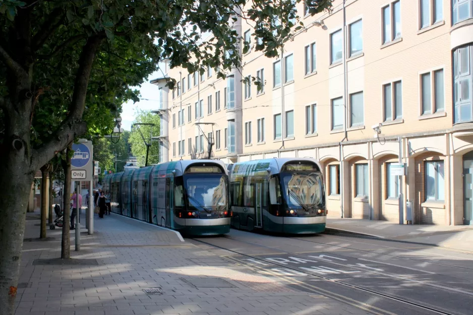 Nottingham tram line Blue with low-floor articulated tram 201 "Torvill and Dean" at Nottingham-Trent University (2011)