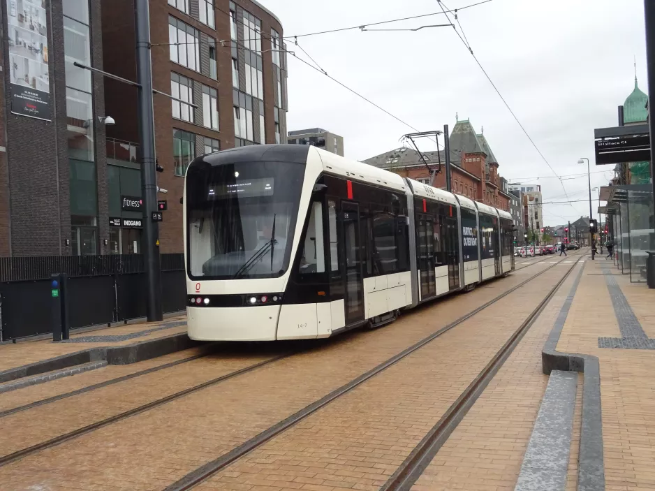 Odense low-floor articulated tram 14 "Pusterummet" at Kongensgade (2022)