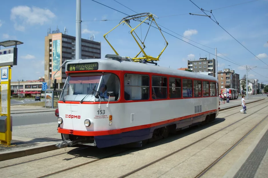 Olomouc tram line X4 with railcar 153 at Hlavi Nádraž (2008)