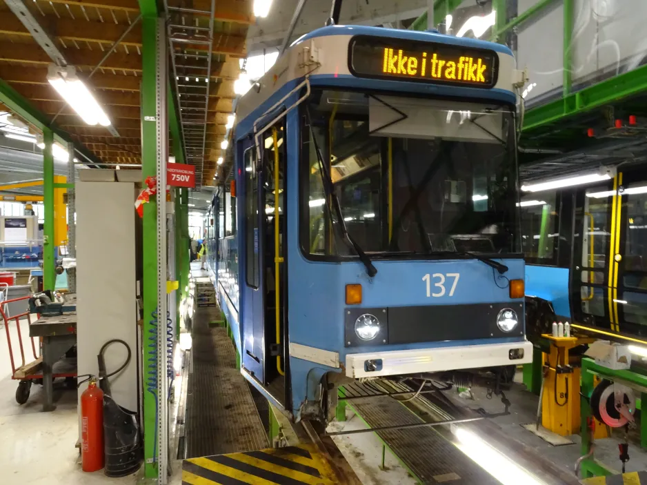 Oslo articulated tram 137 inside Grefsen trikkebase (2024)