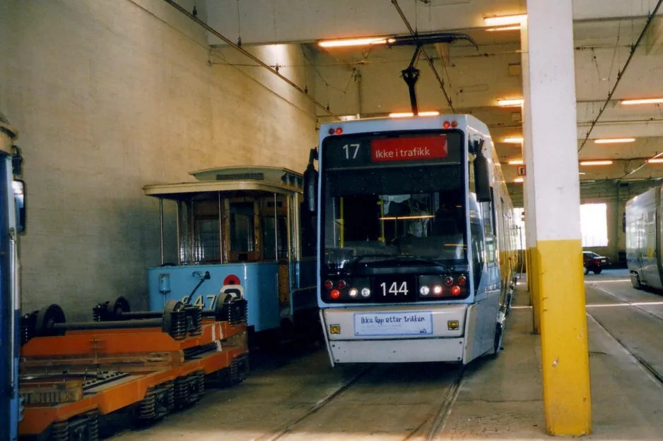 Oslo museum tram 647 inside Grefen trikkebase (2005)