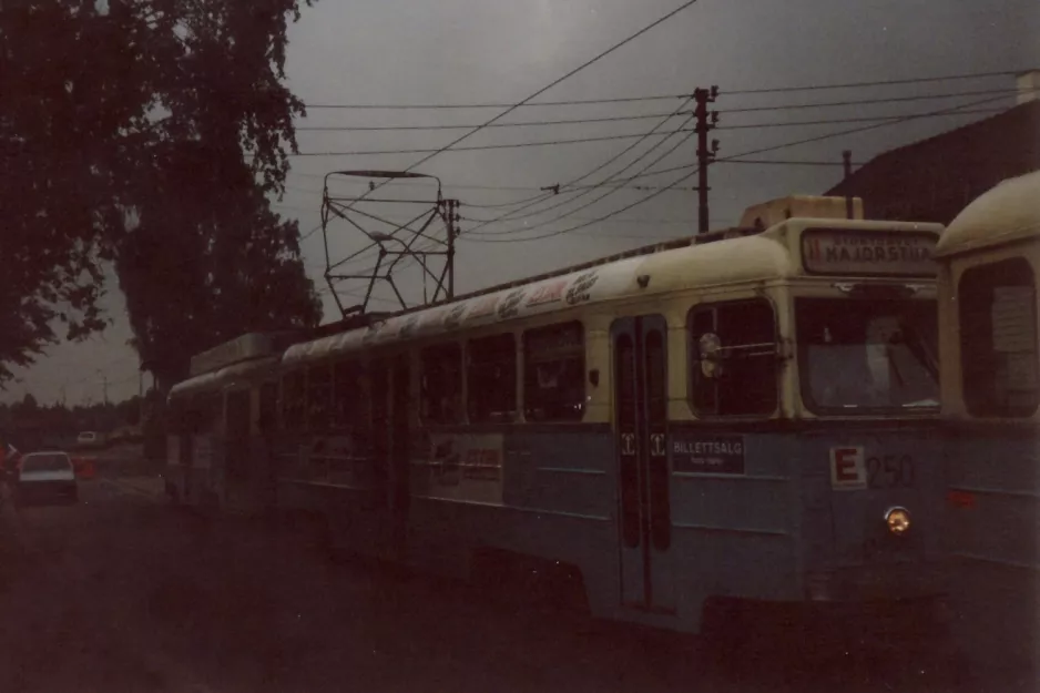 Oslo tram line 11 with railcar 250 at Kjelsås (1987)