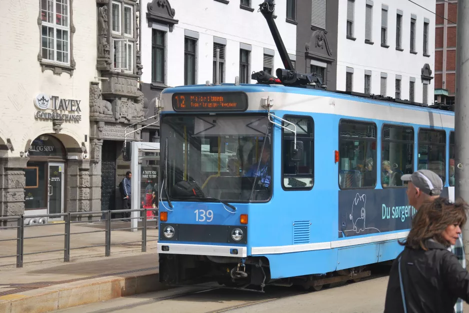 Oslo tram line 12 with articulated tram 139 at Jernbanetorget (2022)