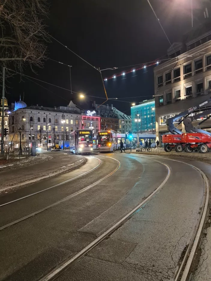 Oslo tram line 17 with low-floor articulated tram 158 on Kirkeristen (2022)