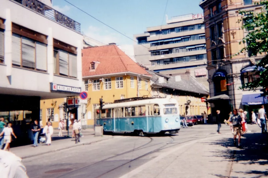 Oslo Veterantrikken with museum tram 183 on Stortorvet (1995)