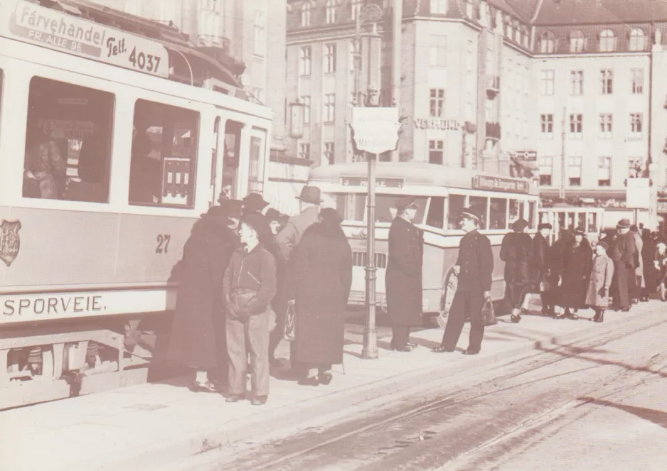 Postcard: Aarhus tram line 2 with railcar 27 at Banegårdspladsen (1939)