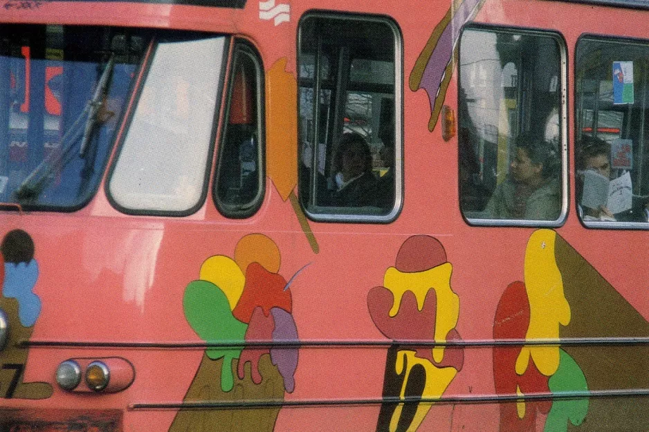 Postcard: Amsterdam articulated tram 867 on Damrak (1985)