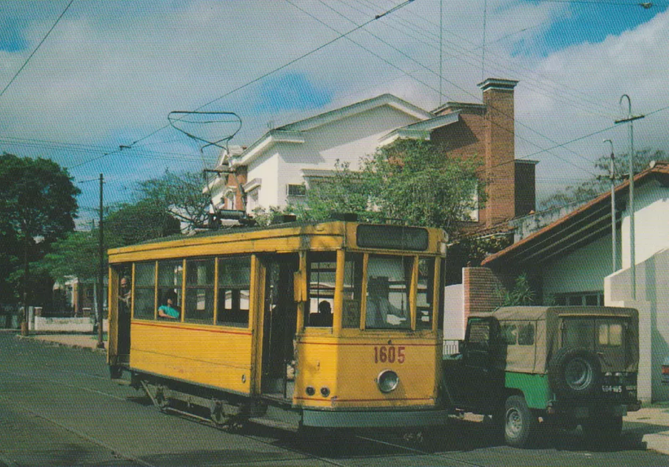 Postcard: Asunción tram line 5 with railcar 1605 on Padre Egidio Cardozo (1984)