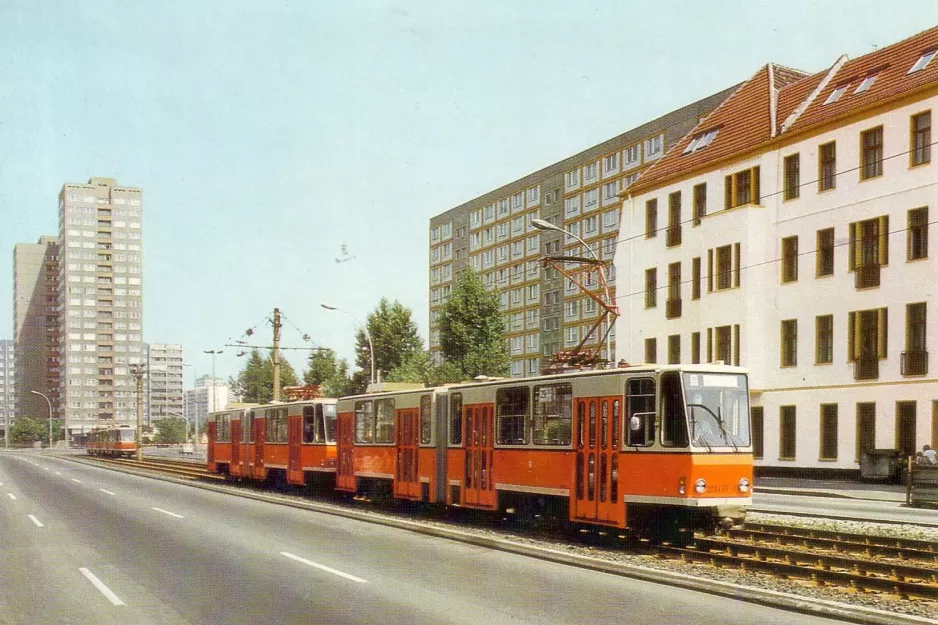 Postcard: Berlin extra line 29 on Karl-Marx-Allee (1985)