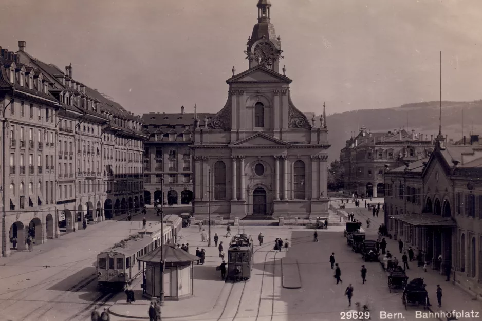 Postcard: Berne on Bahnhof (1915)