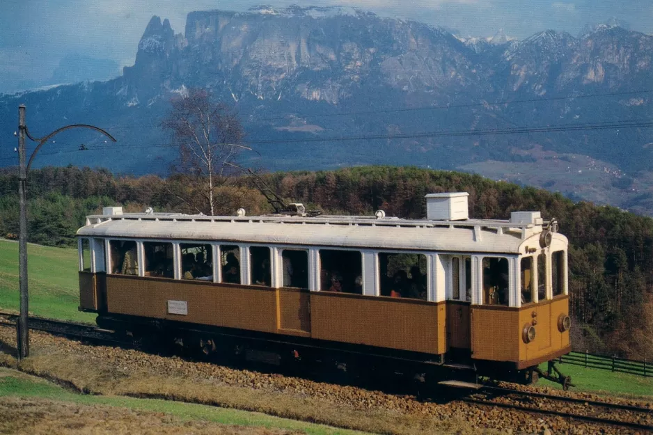 Postcard: Bolzano Rittnerbahn 160 with railcar 105 close by Wolfsgruben/Costalovara (1982)