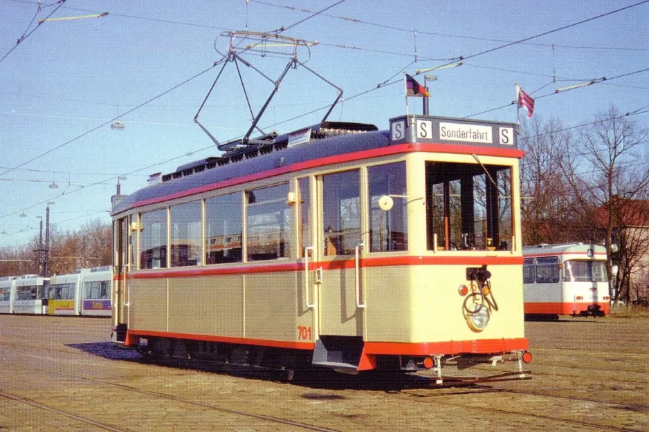 Postcard: Bremen railcar 701 at BSAG - Zentrum (1970)