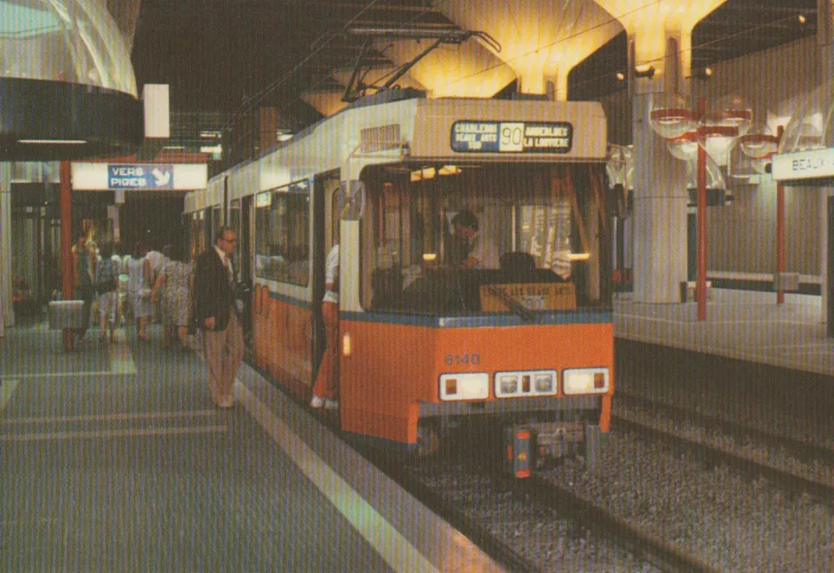 Postcard: Brussels regional line 90 with articulated tram 6140 at Beaux - Arts (1982)