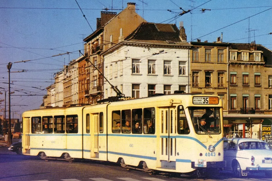 Postcard: Brussels tram line 35 with articulated tram 4043 at Porte de Ninove / Ninoofsepoort (1965)