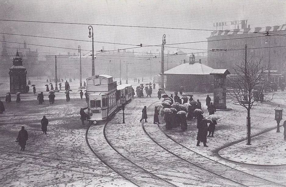 Postcard: Copenhagen Main line at Rådhuspladsen (1916-1918)