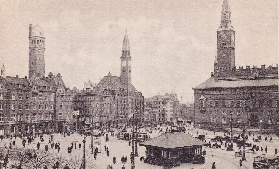 Postcard: Copenhagen Main line on Rådhuspladsen (1919)