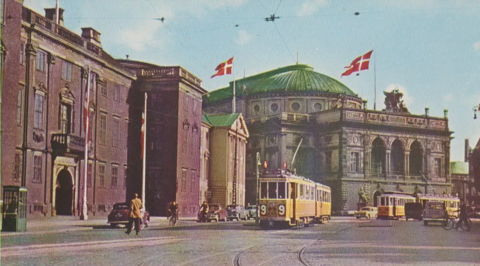 Postcard: Copenhagen tram line 9 with railcar 555 in front of The Royal Theatre (1959)