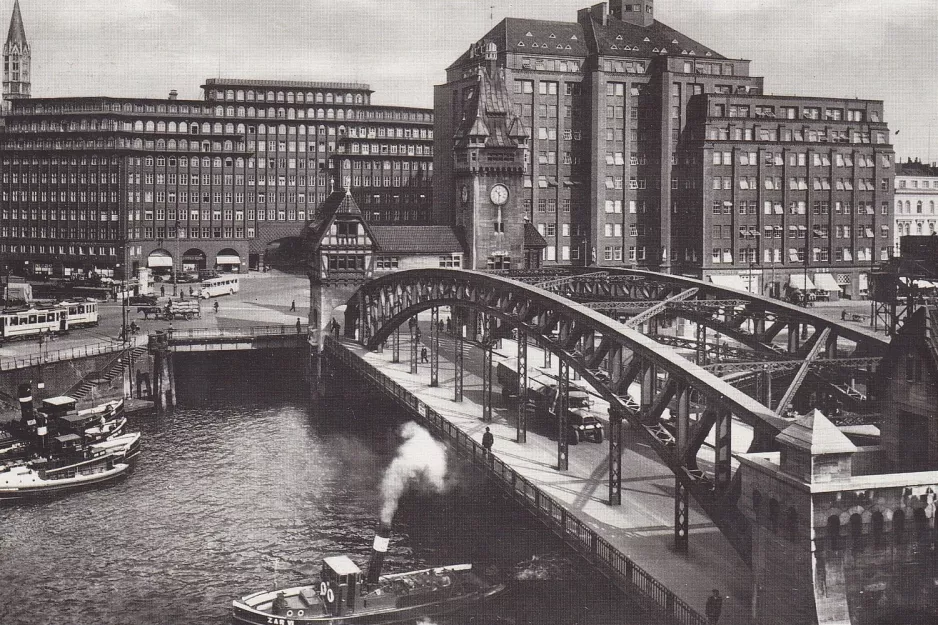 Postcard: Hamburg near Hochhäuser (1925)