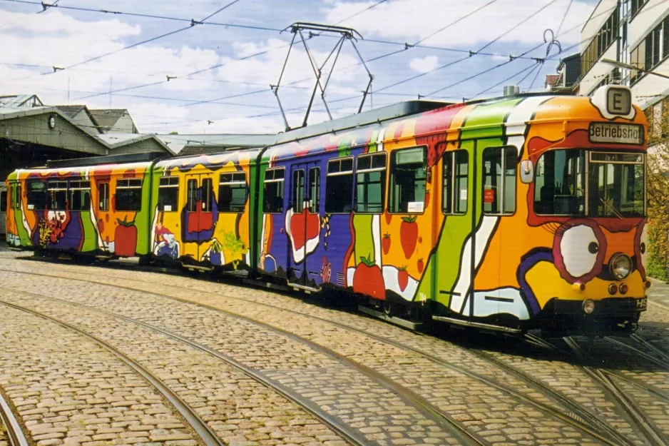 Postcard: Heidelberg articulated tram 204 at the depot Betriebshof Bergheim (2002)